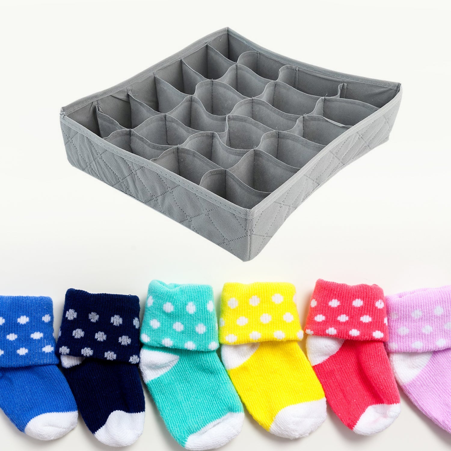 Lightweight folding storage box for aarvique.